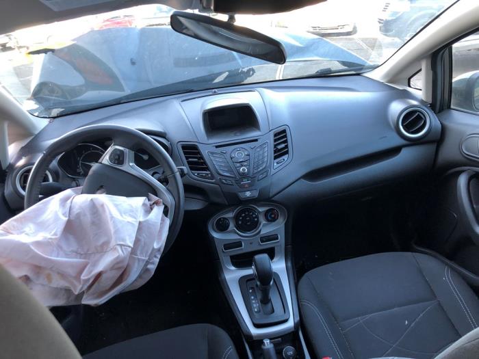 Ford Fiesta 6 1.6 16V Sport Vehículo de desguace (2015, Gris)