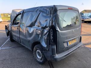 Peugeot Partner 1.6 BlueHDI 75 Épave (2018, Gris)