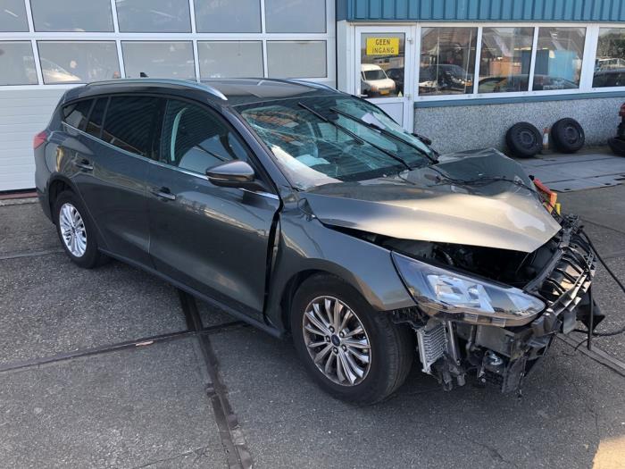 Ford Focus 4 Wagon 1.0 EcoBoost 12V Hybrid 125 Épave (2020, Gris)