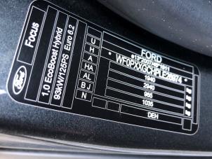 Ford Focus 4 Wagon 1.0 EcoBoost 12V Hybrid 125 Épave (2020, Gris)