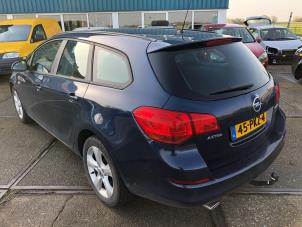 Opel Astra J Sports Tourer 1.4 Turbo 16V Schrottauto (2011, Blau)