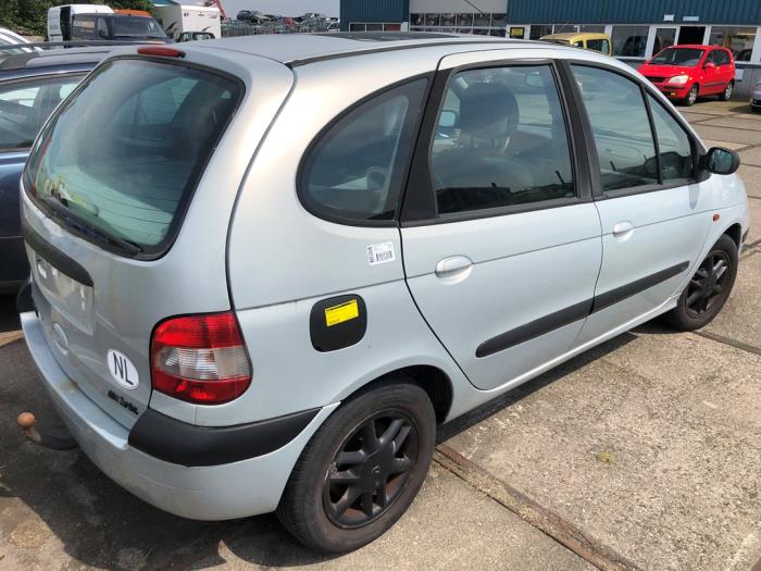 Renault Scénic I 1.6 16V Samochód złomowany (2002, Szary)