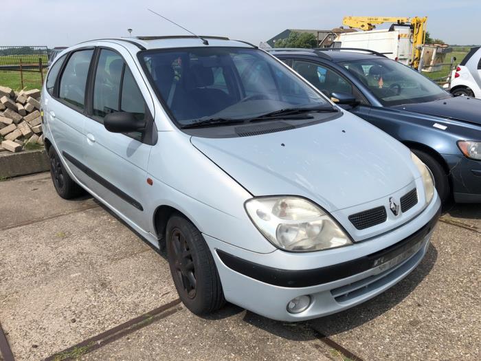 Renault Scénic I 1.6 16V Samochód złomowany (2002, Szary)