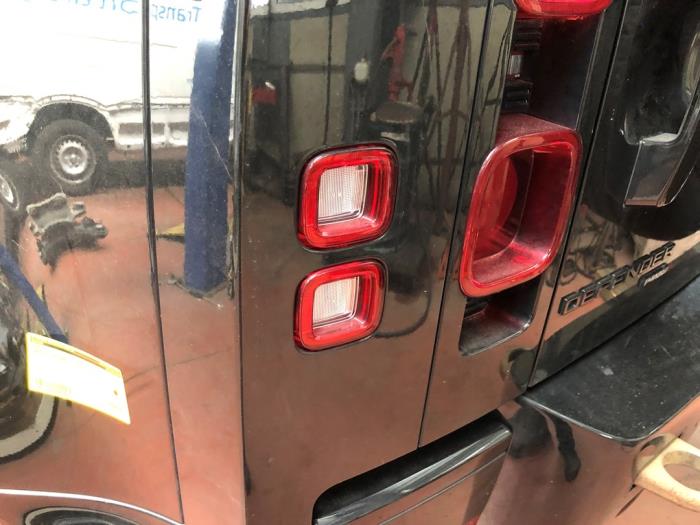 Landrover Defender Épave (2022, Noir)