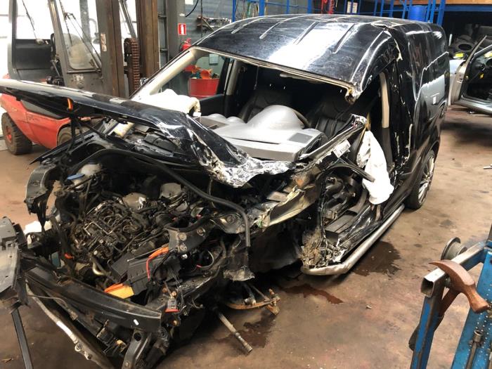 Volkswagen Caddy III 1.6 TDI 16V Skrotfordon (2012, ZWART)