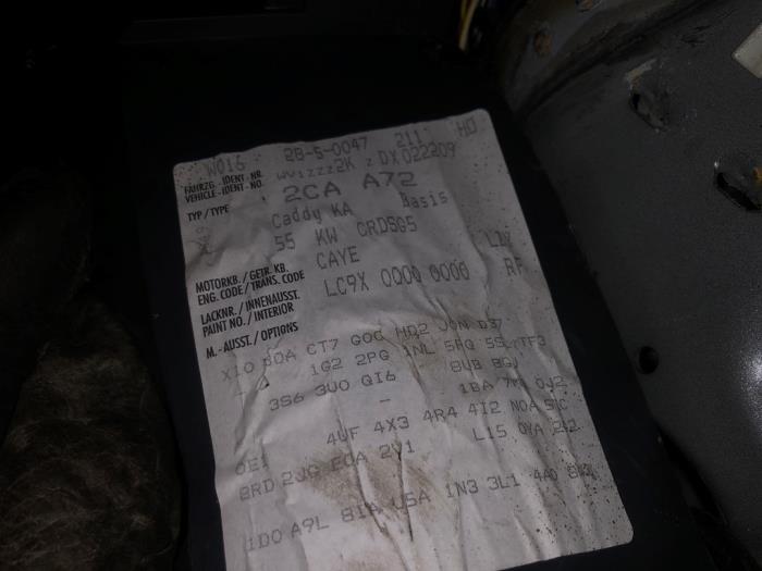 Volkswagen Caddy III 1.6 TDI 16V Skrotfordon (2012, ZWART)