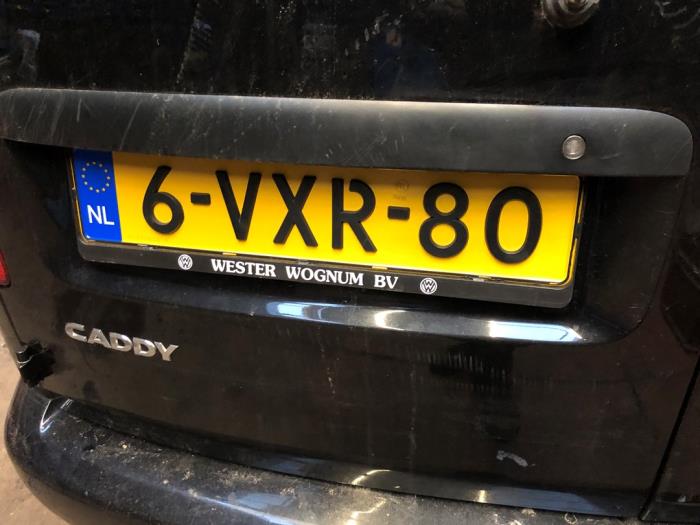 Volkswagen Caddy III 1.6 TDI 16V Skrotfordon (2012, ZWART)