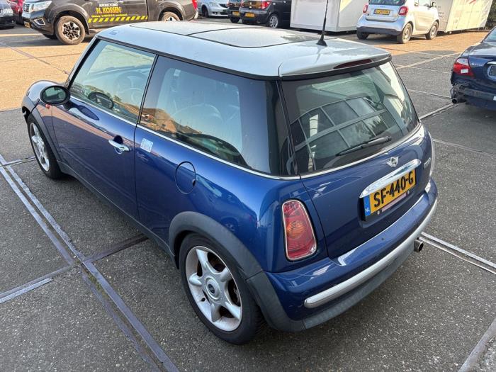Mini Cooper Épave (2002, Bleu)