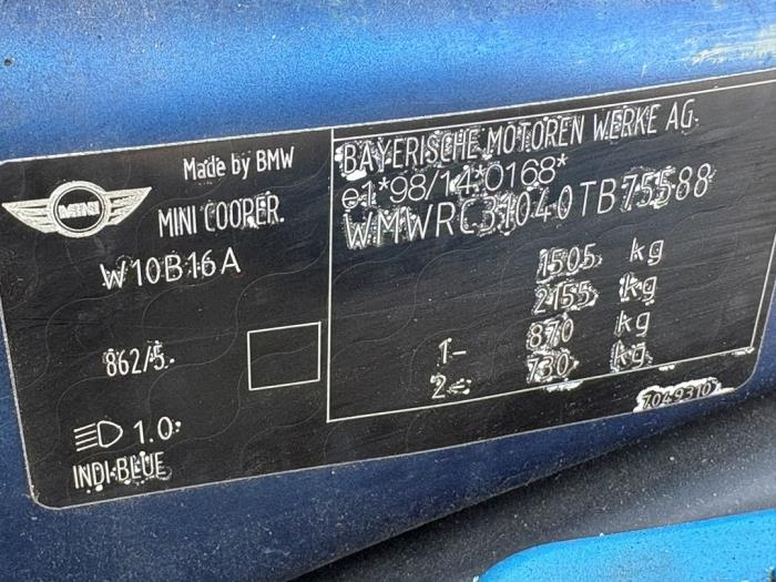 Mini Cooper Épave (2002, Bleu)
