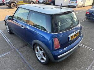 Mini Cooper Épave (2002, Bleu)