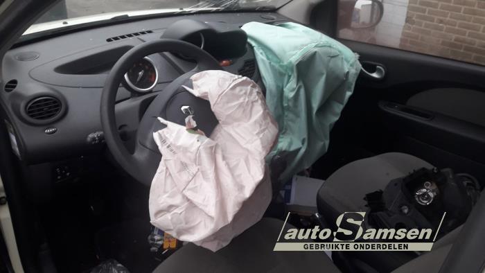 Renault Twingo II 1.2 16V Vehículo de desguace (2011, Amarillo)