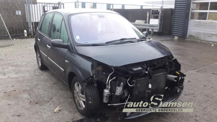 Renault Scénic II 1.6 16V Schrottauto (2005, Grau)