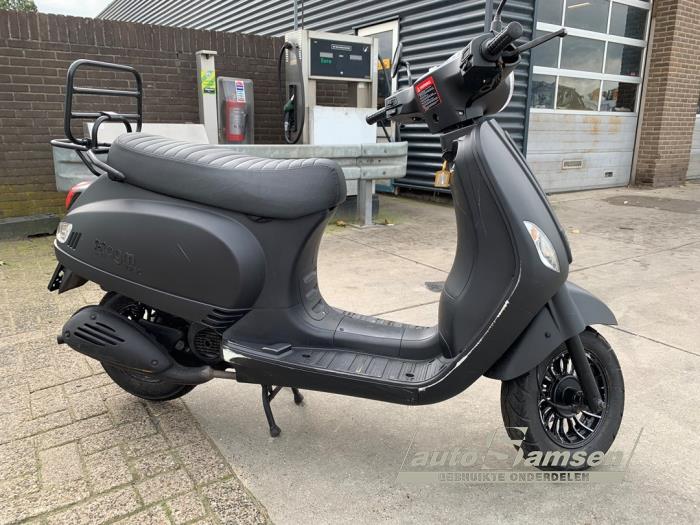 AGM VX50 Motorroller (Schrottauto, 2018, Granit)