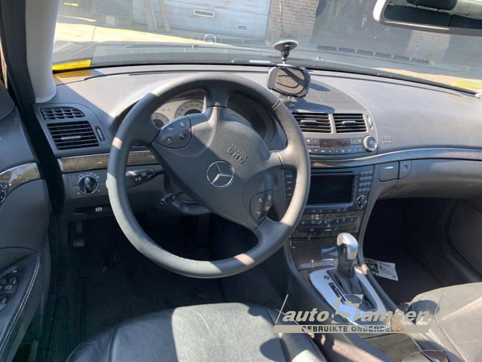 Mercedes E Combi 3.2 E-320 CDI 24V Vehículo de desguace (2005, Negro)