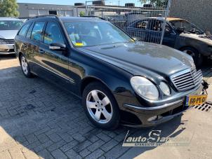 Mercedes E Combi 3.2 E-320 CDI 24V Vehículo de desguace (2005, Negro)