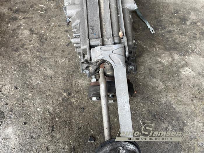 BMW 1 serie 116d 1.6 16V Efficient Dynamics Skrotfordon (2015, ZWART)