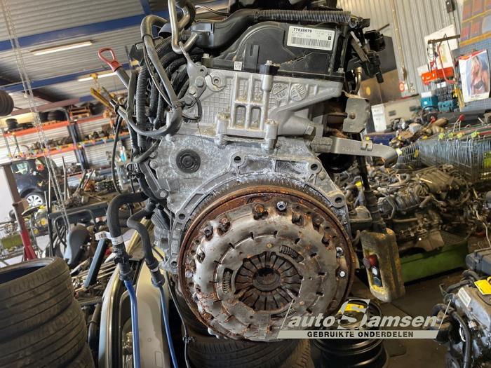 BMW 1 serie 116d 1.6 16V Efficient Dynamics Skrotfordon (2015, ZWART)