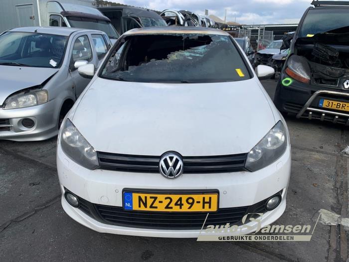 Volkswagen Golf VI 1.2 TSI BlueMotion Épave (2012, Blanc)