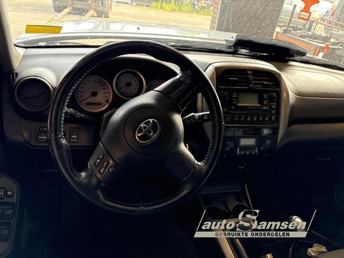 Toyota RAV4 2.0 16V VVT-i 4x4 Épave (2004, Gris)