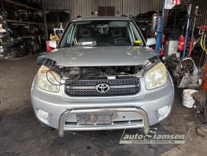 Toyota RAV4 2.0 16V VVT-i 4x4 Épave (2004, Gris)