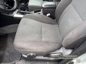 Toyota RAV4 2.0 16V VVT-i 4x4 Épave (2004, Gris)