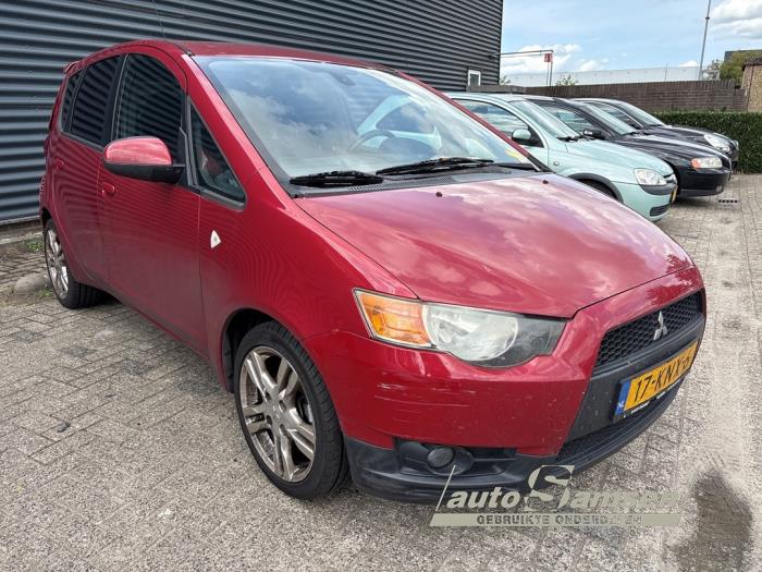 Mitsubishi Colt 1.5 16V Damaged vehicle (2010, Red)