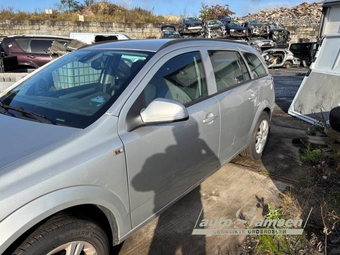 Opel Astra H SW 1.6 16V Twinport Skrotfordon (2009, GRIJS)