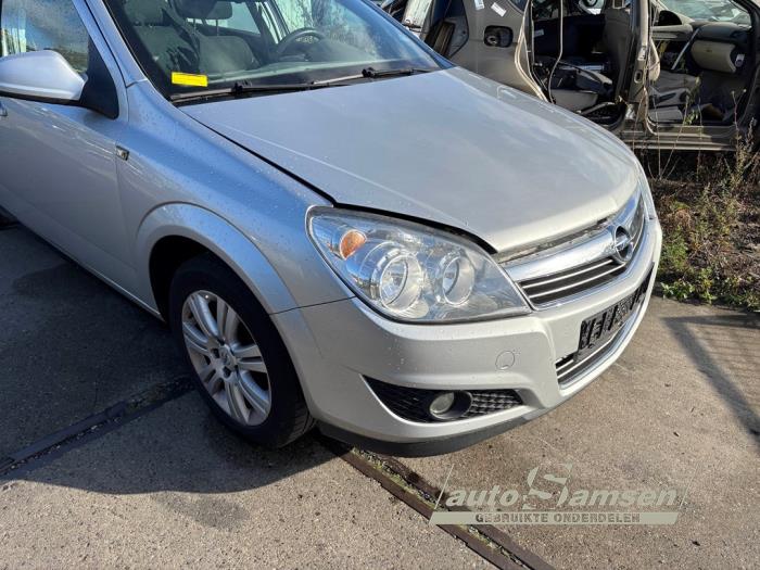 Opel Astra H SW 1.6 16V Twinport Skrotfordon (2009, GRIJS)