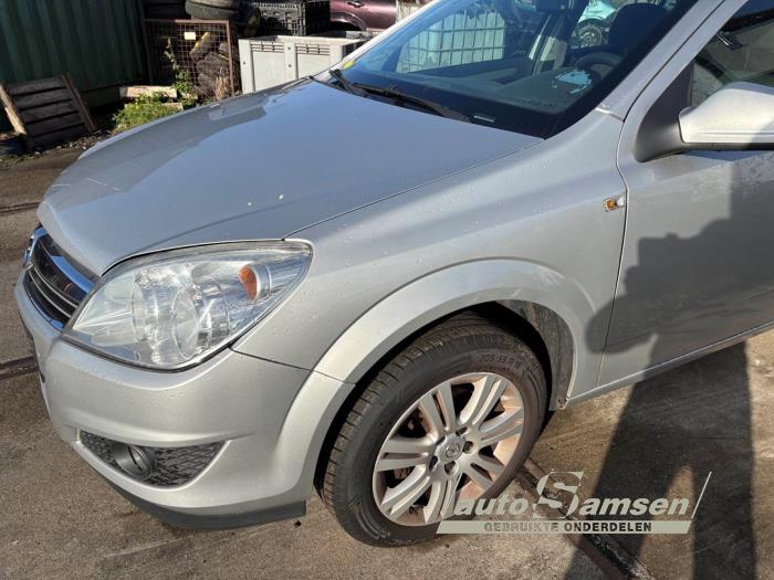 Opel Astra H SW 1.6 16V Twinport Skrotfordon (2009, GRIJS)