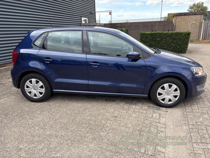 Volkswagen Polo V 1.2 TSI Unfallauto (2010, Blau)