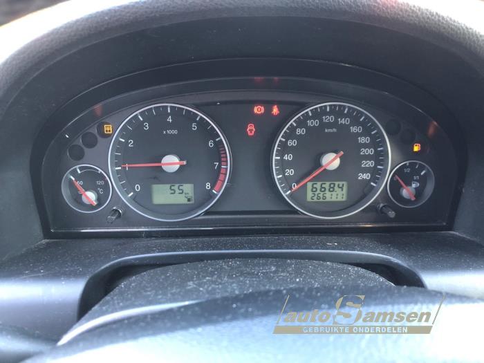 Ford Mondeo III 2.0 16V Samochód uszkodzony (2004, Szary)