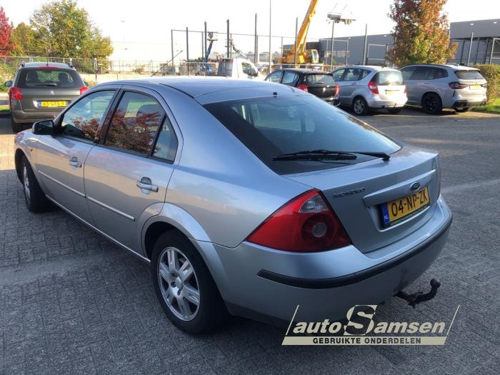 Ford Mondeo III 2.0 16V Samochód uszkodzony (2004, Szary)