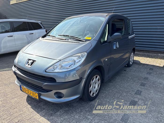Peugeot 1007 1.4 Voiture accidentée (2007, Gris)