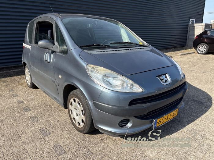 Peugeot 1007 1.4 Voiture accidentée (2007, Gris)