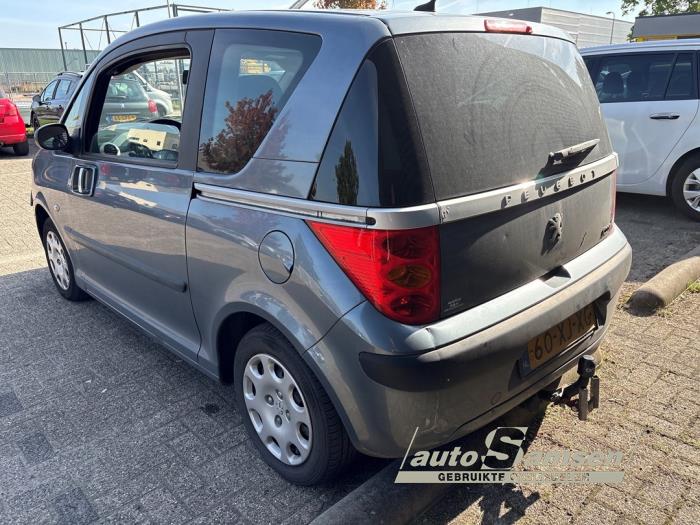 Peugeot 1007 1.4 Voiture accidentée (2007, Gris)