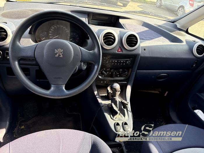 Peugeot 1007 1.4 Voiture accidentée (2007, Gris)