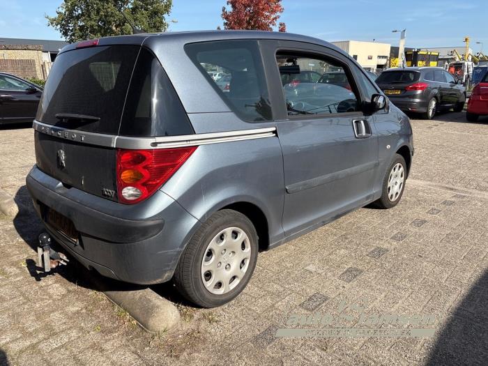 Peugeot 1007 1.4 Voiture accidentée (2007, Gris)
