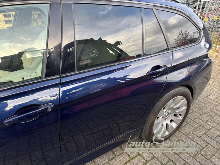 BMW 3 serie Touring 320i 2.0 16V Vehículo de desguace (2019, Azul)