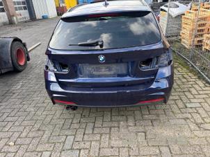 BMW 3 serie Touring 320i 2.0 16V Vehículo de desguace (2019, Azul)