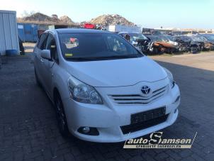 Toyota Verso 1.8 16V VVT-i Épave (2012, Blanc)