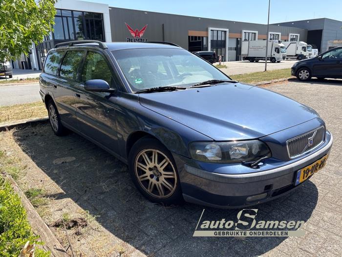 Volvo V70 2.4 20V 140 Épave (2004, Bleu)