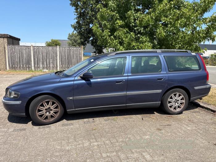 Volvo V70 2.4 20V 140 Épave (2004, Bleu)