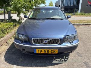 Volvo V70 2.4 20V 140 Épave (2004, Bleu)