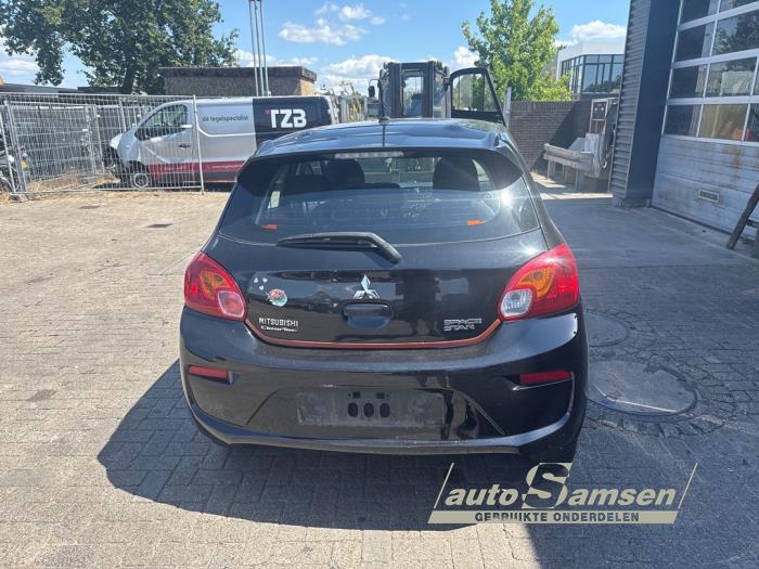 Mitsubishi Space Star 1.0 12V Vehículo de desguace (2017, Negro)