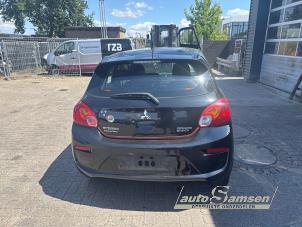 Mitsubishi Space Star 1.0 12V Vehículo de desguace (2017, Negro)