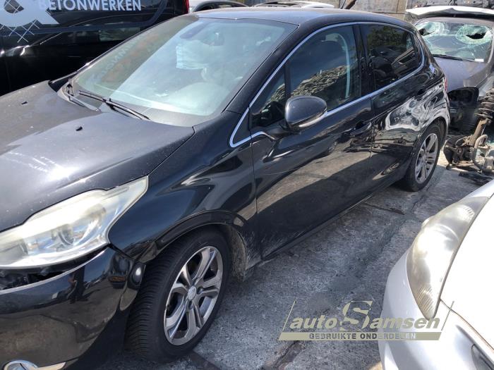 Peugeot 208 I 1.4 16V Vehículo de desguace (2012, Negro)