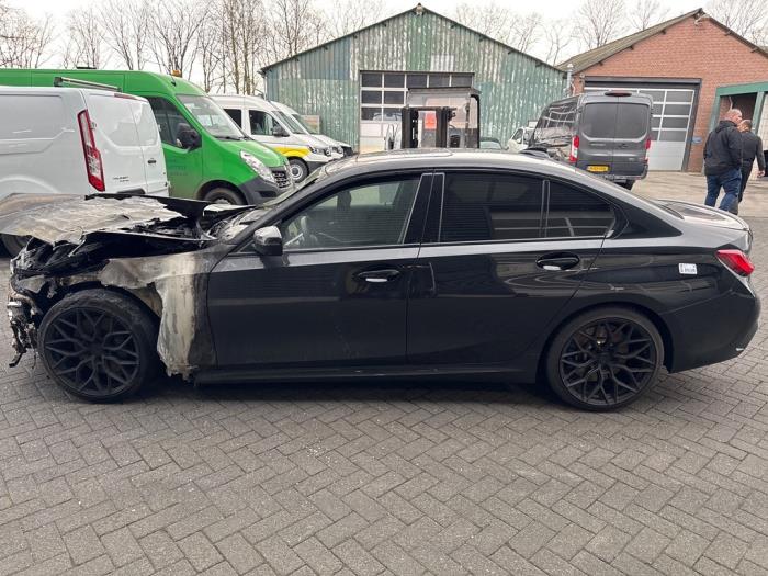 BMW 3-Serie Schrottauto (2019, Schwarz)