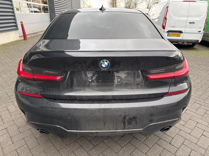 BMW 3-Serie Schrottauto (2019, Schwarz)
