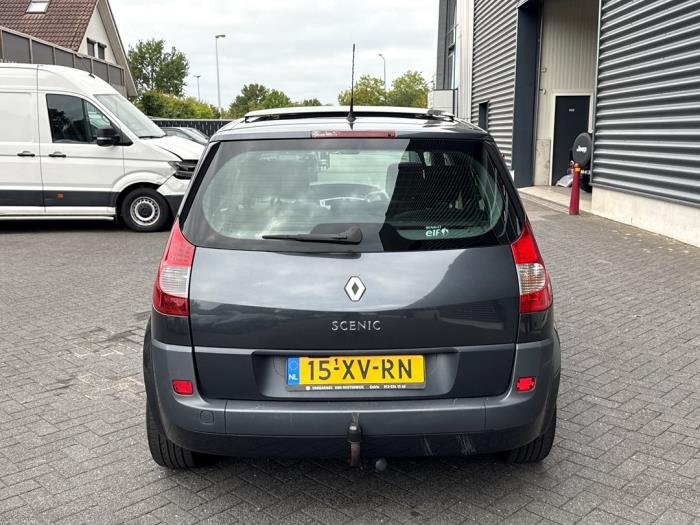 Renault Scénic II 2.0 16V Skadat fordon (2007, GRIJS)
