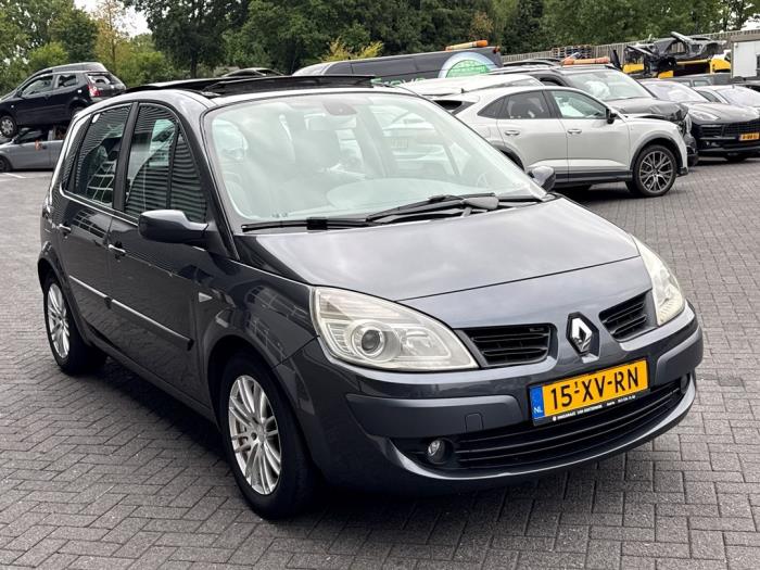 Renault Scénic II 2.0 16V Skadat fordon (2007, GRIJS)
